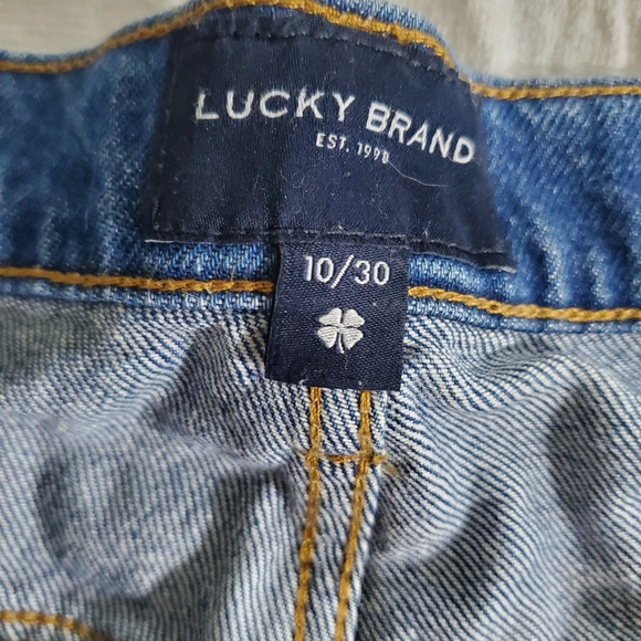 Lucky Brand Shorts - Picture 3 of 3
